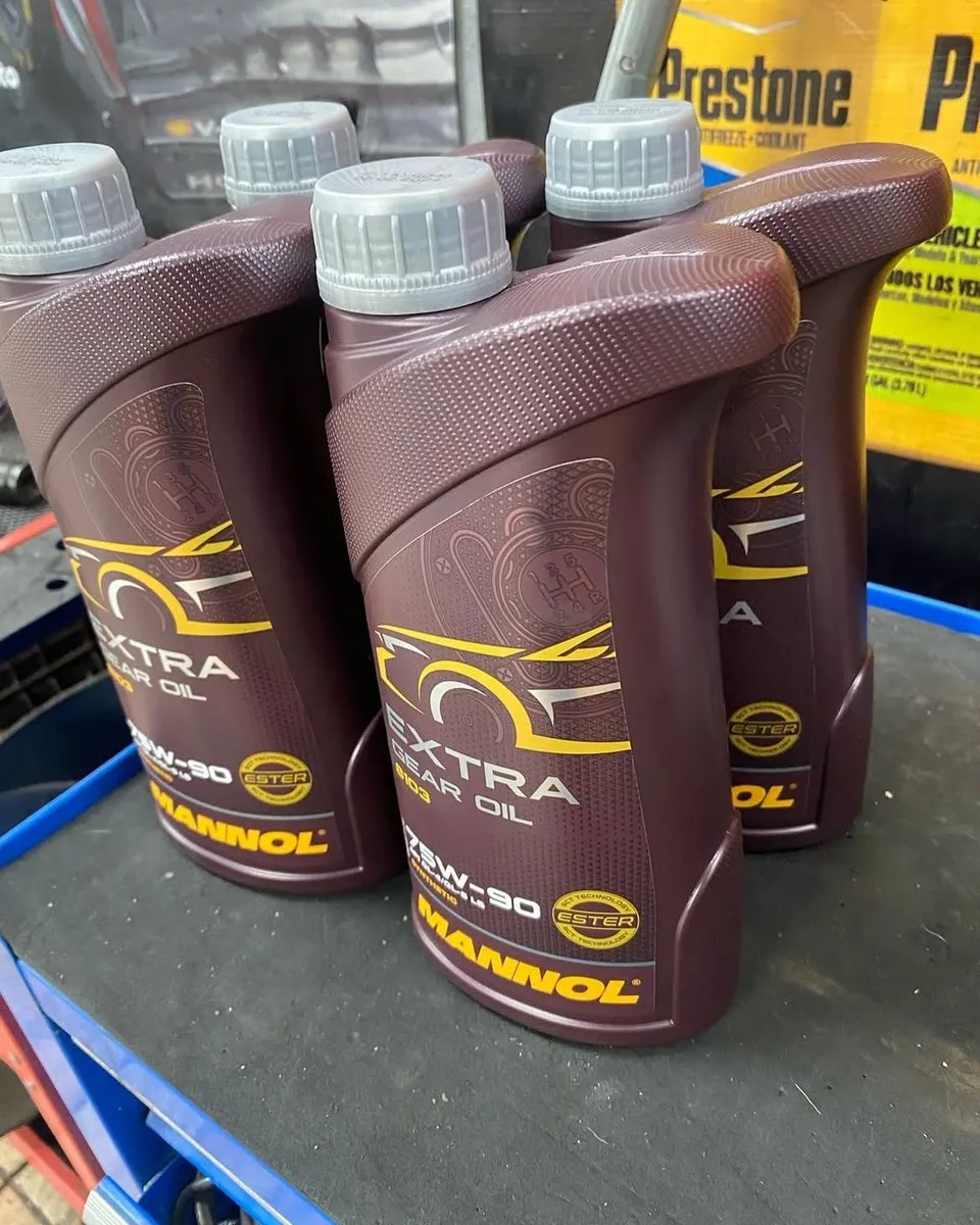 Botellas de aceite de caja Mannol
