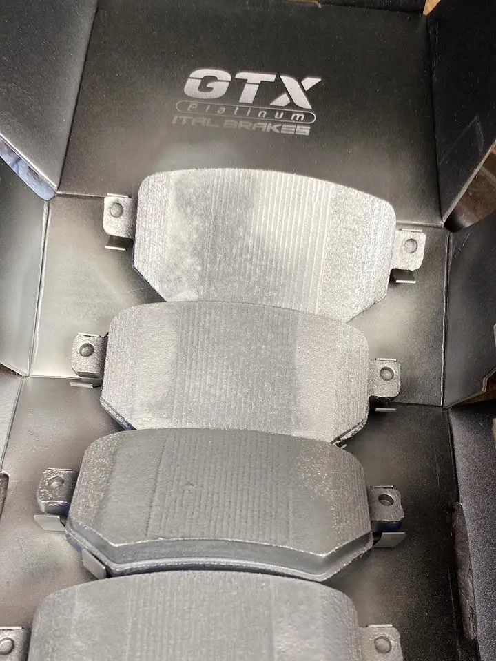 Pastillas de freno GTX Platinum de Ital Brakes vistas por el lado de fricción